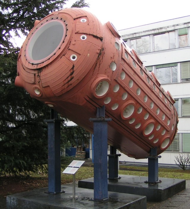 A strange looking instrument