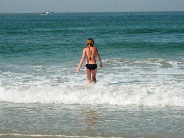 I wonder if it is warm again today?