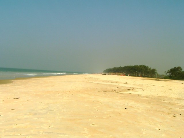 White sand as far as the eye can see, Goa, India