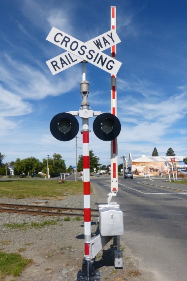 I love these old fashioned railway crossings